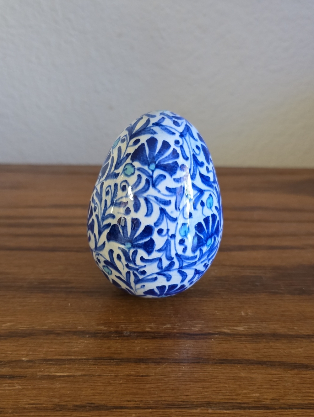 Turkish Hand-Painted Blue and White Decorative Ceramic Egg - Tote 12